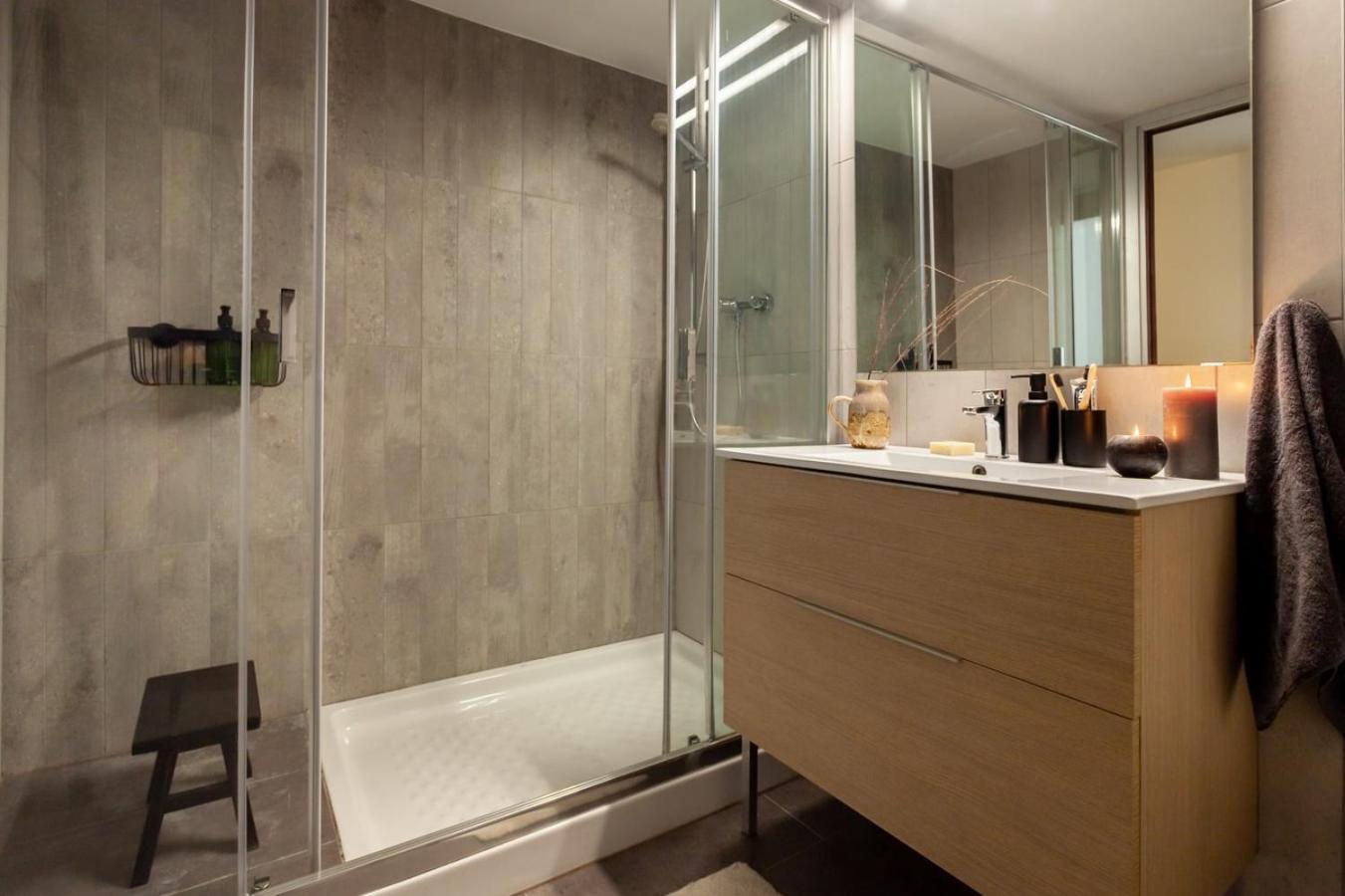 Mitaka - 3 Bedrooms And Terrace In Eixample Dreta *